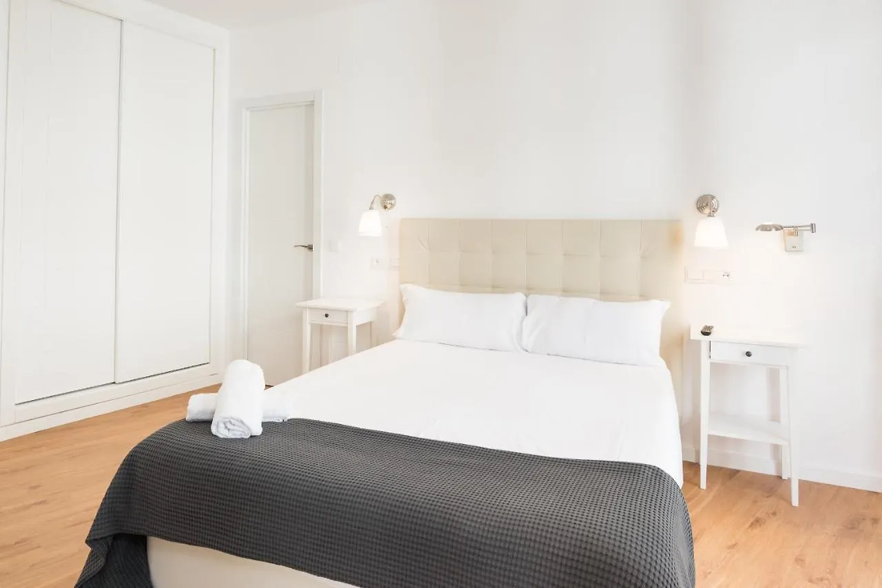 Urbe10 Plaza De La Constitucion 1 Bedroom Apartment Malaga