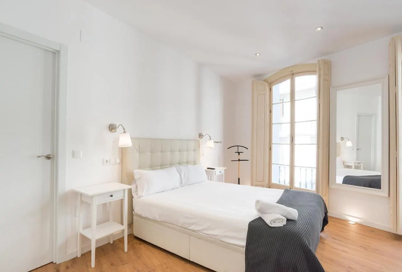Urbe10 Plaza De La Constitucion 1 Bedroom Apartment Malaga